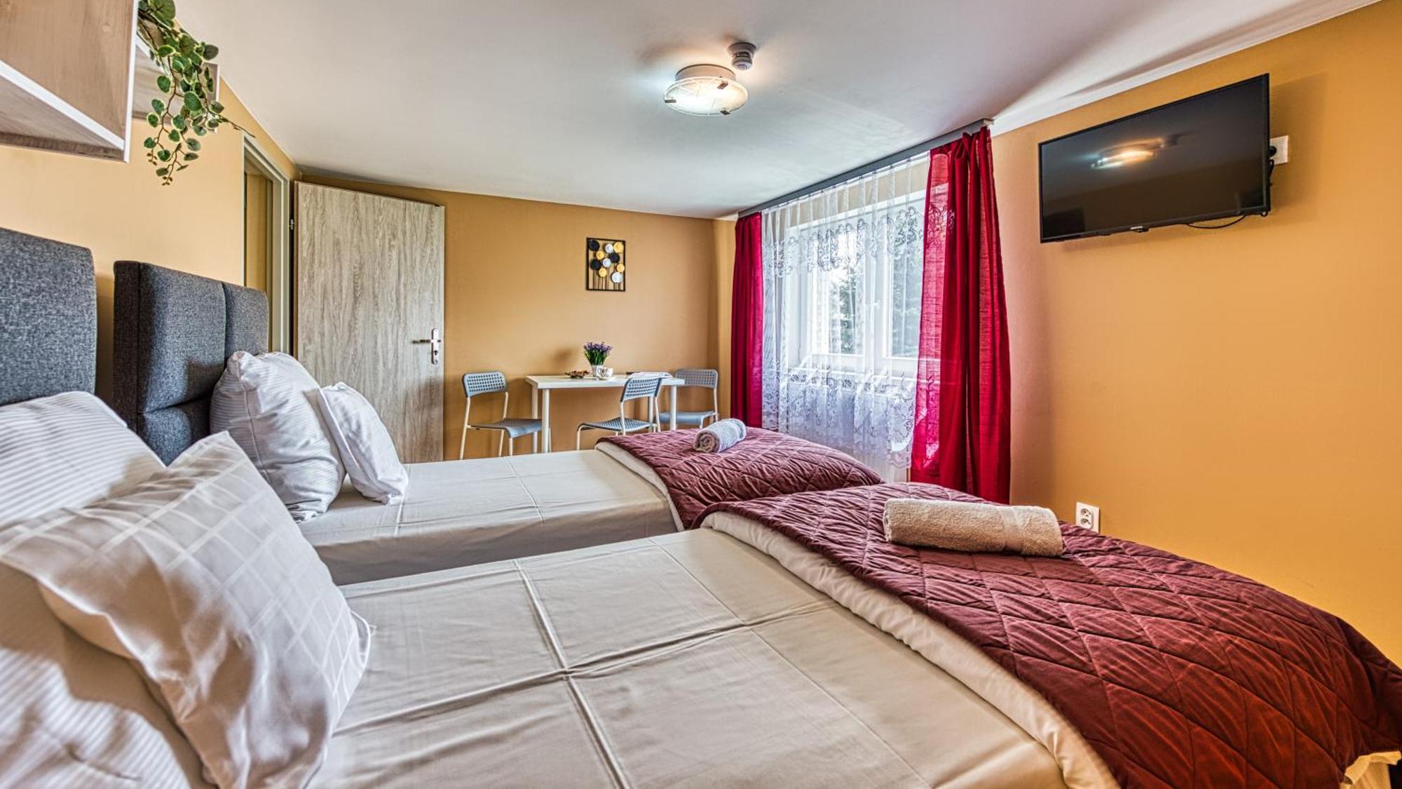 Maja Pokoje Z Widokiem Kameralna Agroturystyka Na Pogorzu Izerskim Z Sauna I Jacuzzi (Adults Only) Mirsk Екстериор снимка