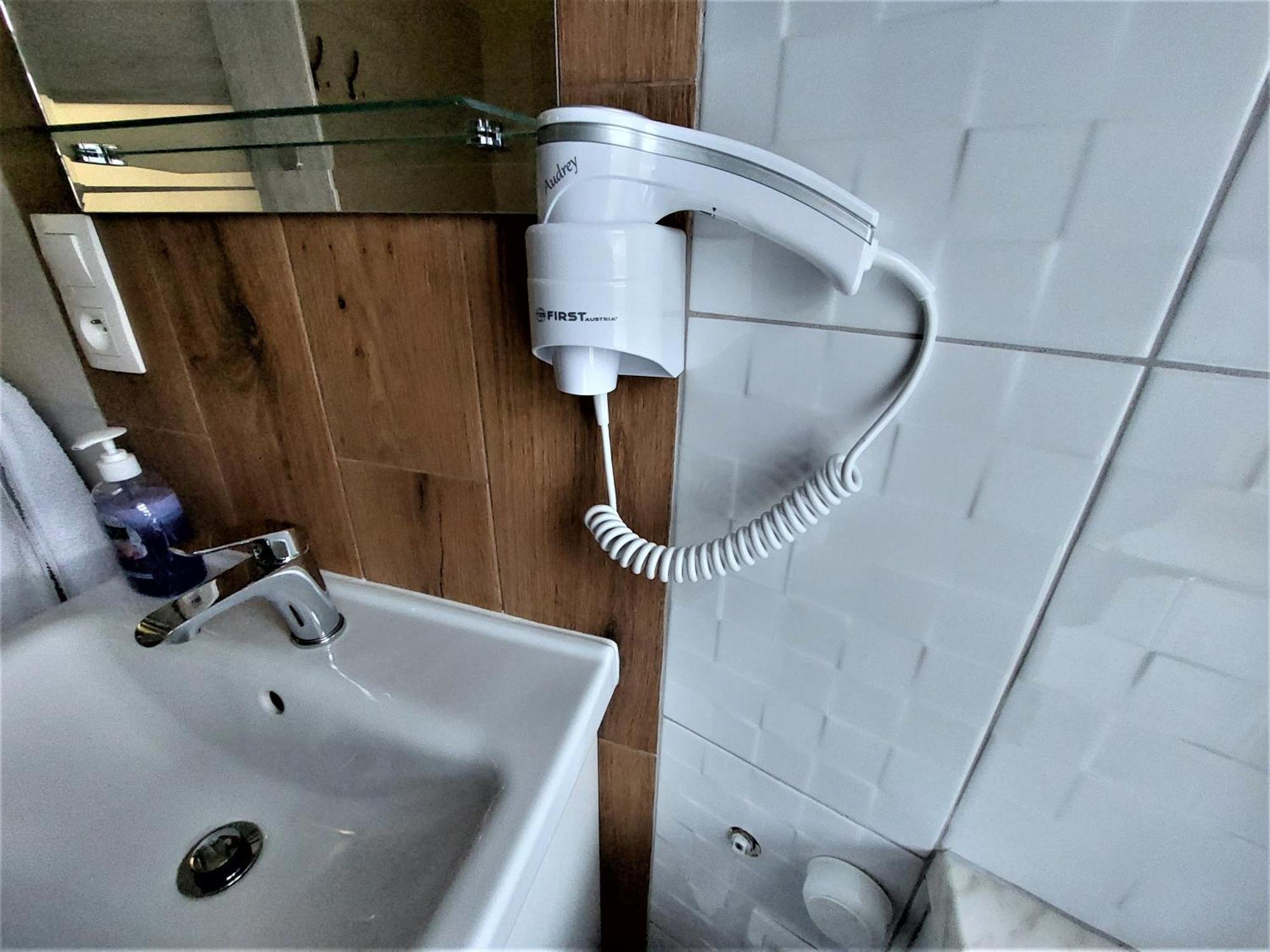 Maja Pokoje Z Widokiem Kameralna Agroturystyka Na Pogorzu Izerskim Z Sauna I Jacuzzi (Adults Only) Mirsk Екстериор снимка